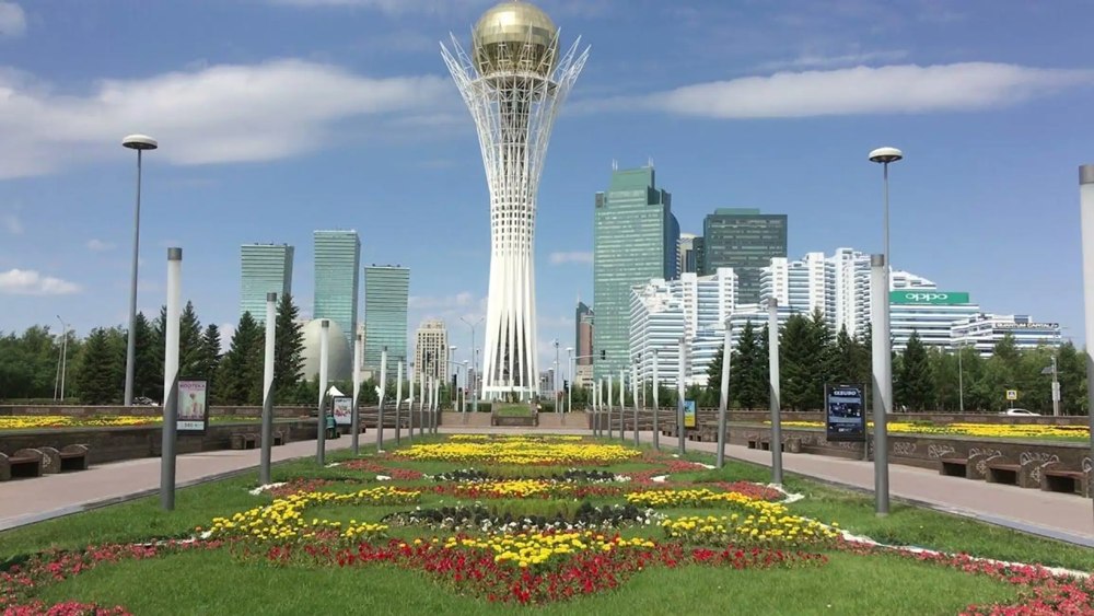 Bayterek — Hayat Ağacı