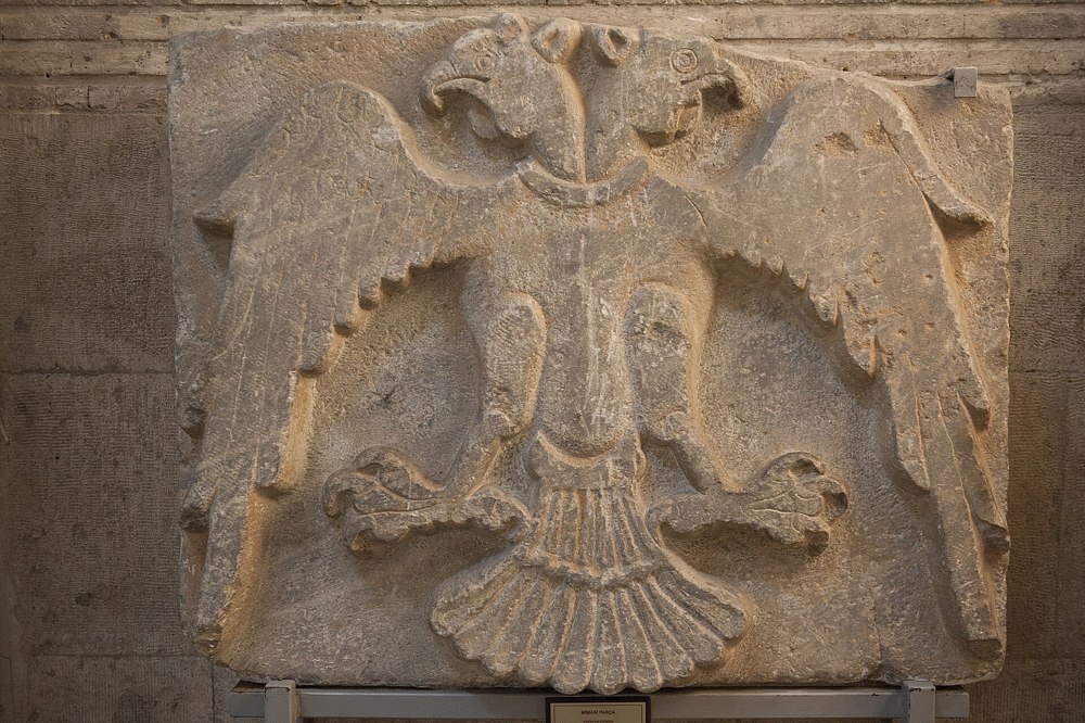 Öksökö — Çift Başlı Kartal Motifi